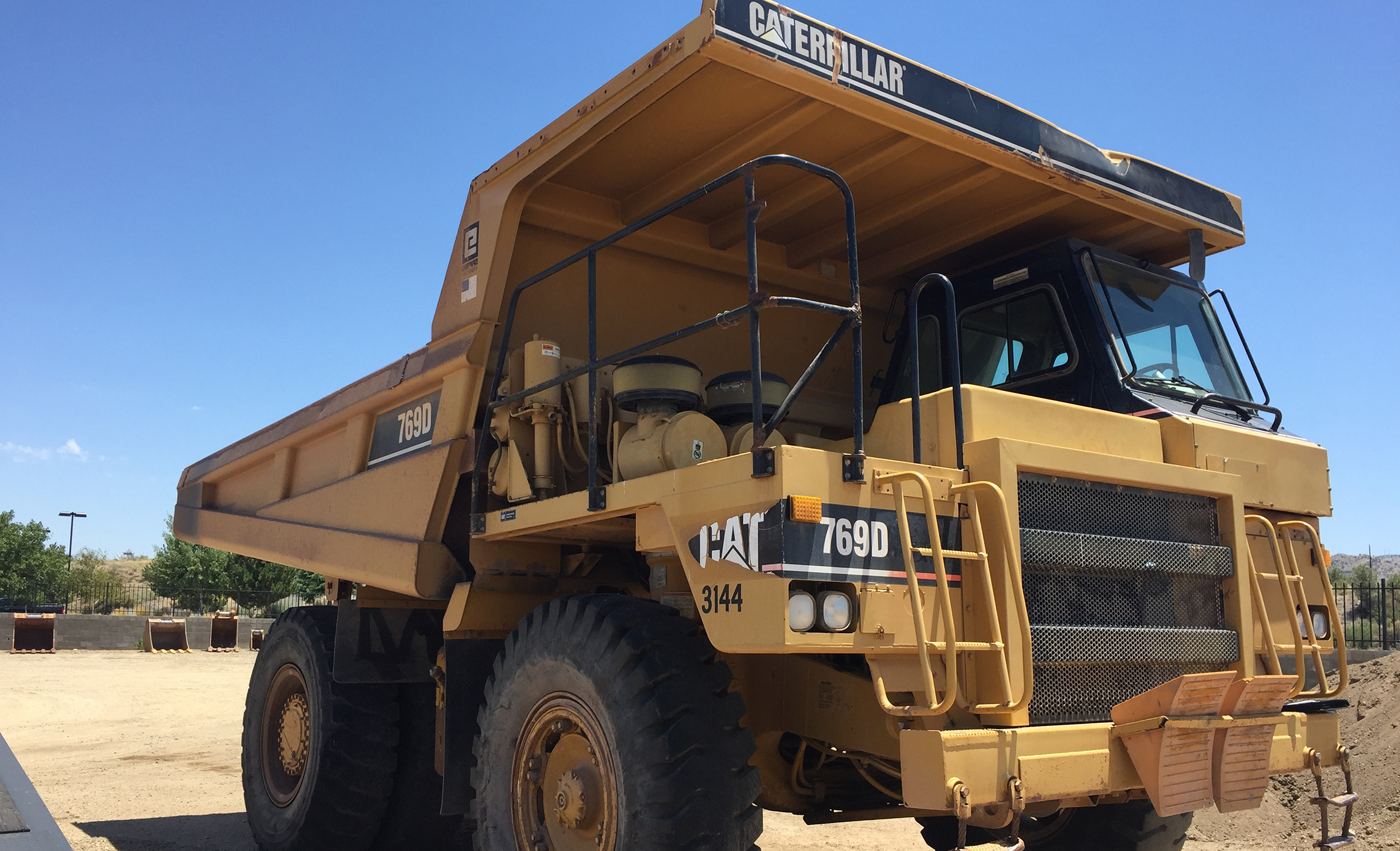 Machinery Trucks | Construction